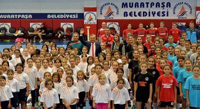 Antalya'da turnuvanın galibi 'Cumhuriyet' oldu