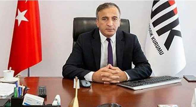 Üç kez görevden alındı yine atandı