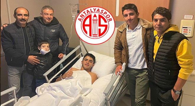Ufuk Akyol'un fibula kemiği kırıldı
