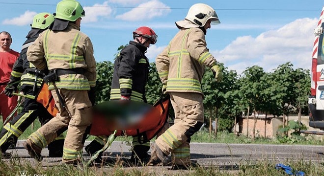 Ukrayna'da kamyon ve minibüs çarpıştı: 14 ölü