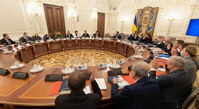 Ukrayna'da olağanüstü hal ilan edildi