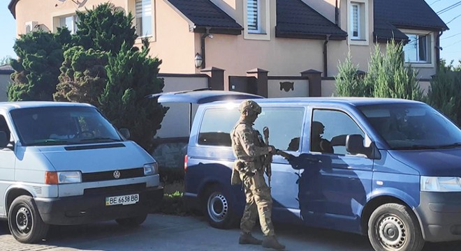 Ukrayna’da valinin evine şafak operasyonu