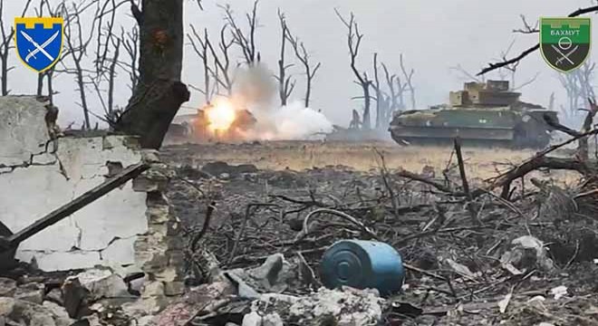 Ukrayna’ya ait savaş aracı, Rus zırhlısını imha etti