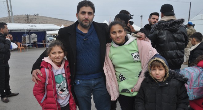 Ülkesine dönen Suriyeli: Türkiye bize bayrak verdi, bunu unutmayacağız