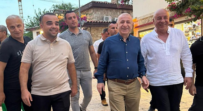 Ümit Özdağ, Antalya'da esnafla görüştü
