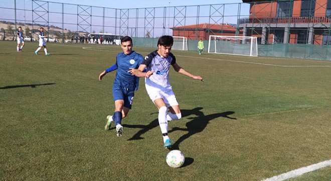 Üniversiteliler Süper Lig için mücadele ediyor