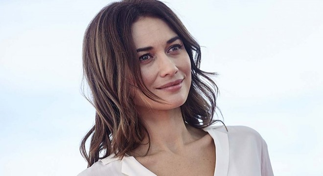 Olga Kurylenko, koronavirüs testinin pozitif çıktığını duyurdu