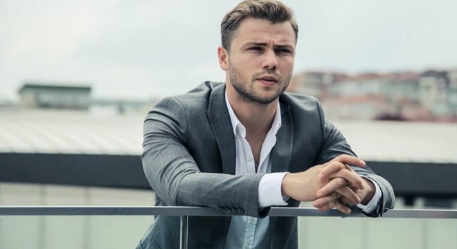 Ünlü oyuncu Tolga Sarıtaş’tan korkutan haber