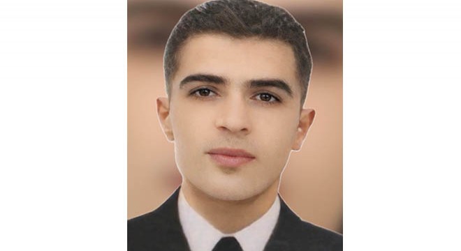Üsteğmen evinde başından vurulmuş halde ölü bulundu
