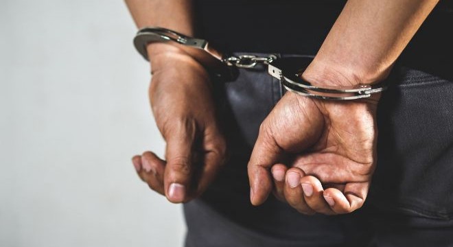 Uyuşturucu alışverişinde silahlı kavgaya 13 tutuklama