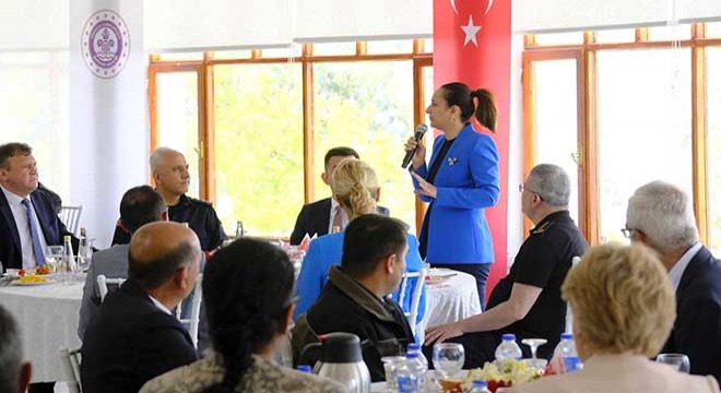 Vali Bilgihan, muhtarlarla toplantı yaptı