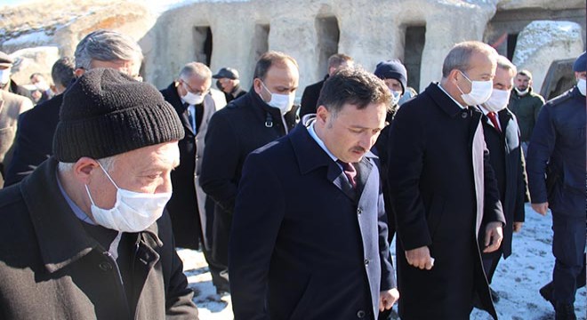 Vali Çiçek Yedikapılar Manastırı'nı inceledi