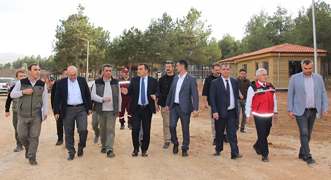 Vali Öksüz, Bucak'ta yatırımları inceledi