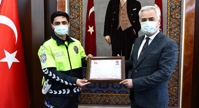 Validen trafik personeline başarı belgesi
