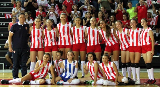 Voleybolda Antalya derbisi
