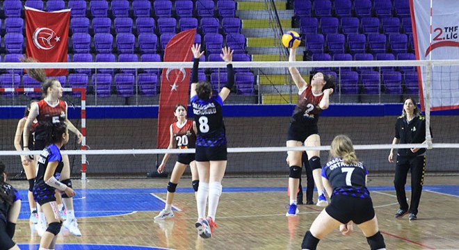 Voleybolda finalistler belli oldu