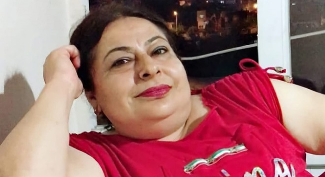 Yalnız yaşayan kadını darbedip, altınlarını gasbetti