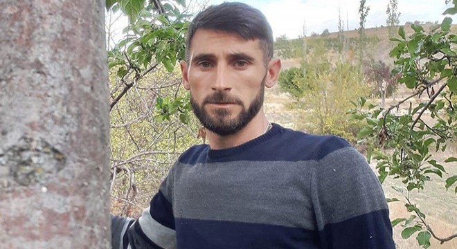 Yanmış otomobildeki 2 cesetle ilgili 3 gözaltı