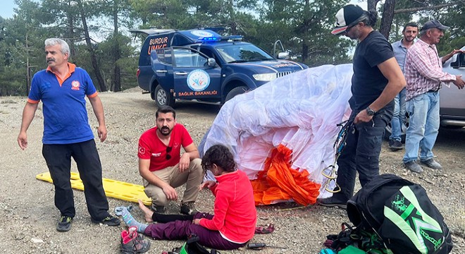 Yaralanan paraşütçüyü UMKE kurtardı