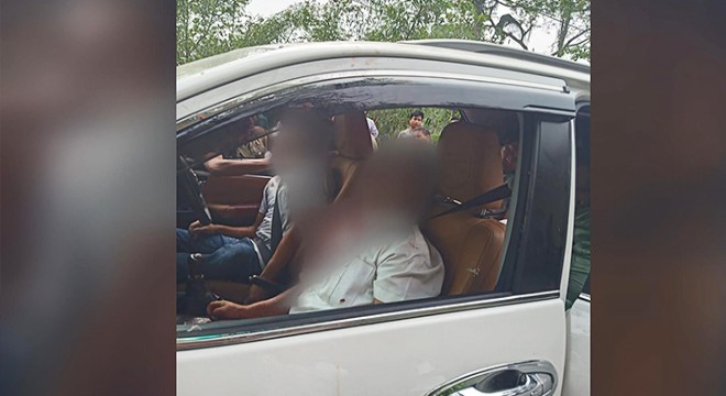 Yasama meclis üyesinin konvoyuna saldırı: 11 ölü