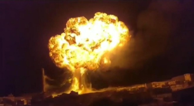 Yemen'de akaryakıt istasyonu patladı; 8 ölü