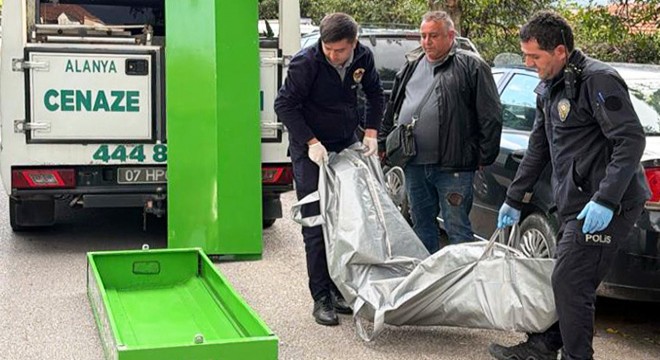 Yerleşik Alman, Antalya'da evinde ölü bulundu
