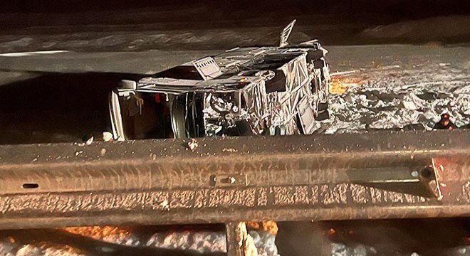Yolcu otobüsü devrildi: 37 yaralı