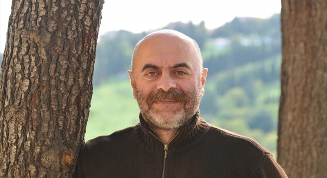 Yönetmen Ezel Akay serbest bırakıldı