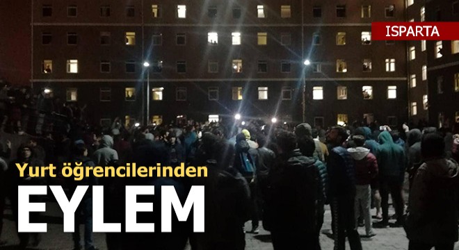 Yurt öğrencilerinden gece yarısı eylem