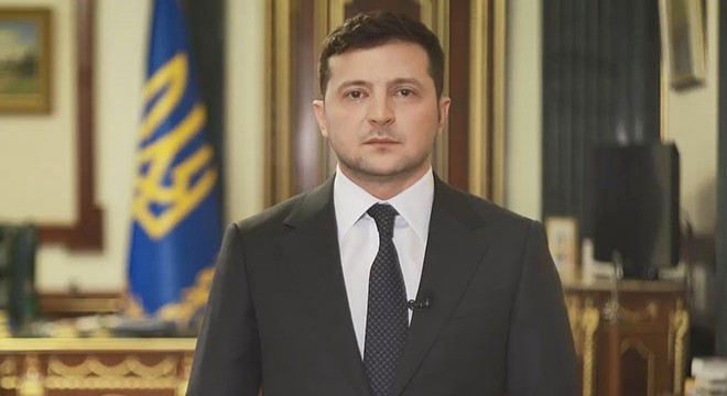 Zelenski: Annemi evde oturmaya ikna ettim