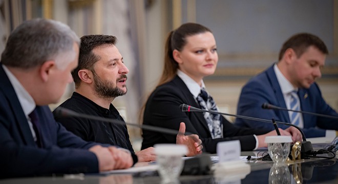 Zelenskiy’den Oreşnik füzesi tepkisi