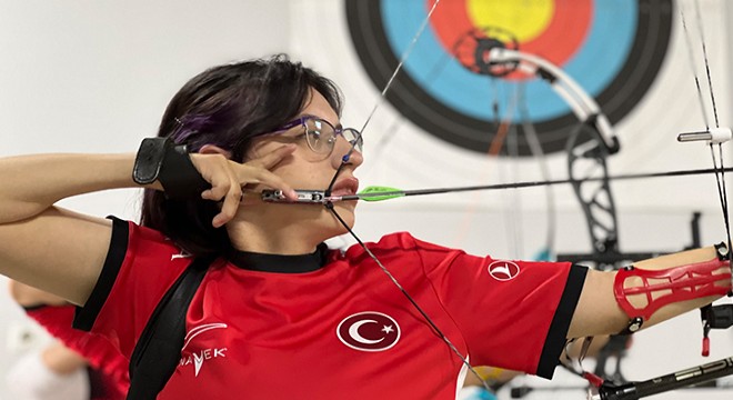 Zeynep Sena, okçulukta Avrupa kürsüsüne çıktı