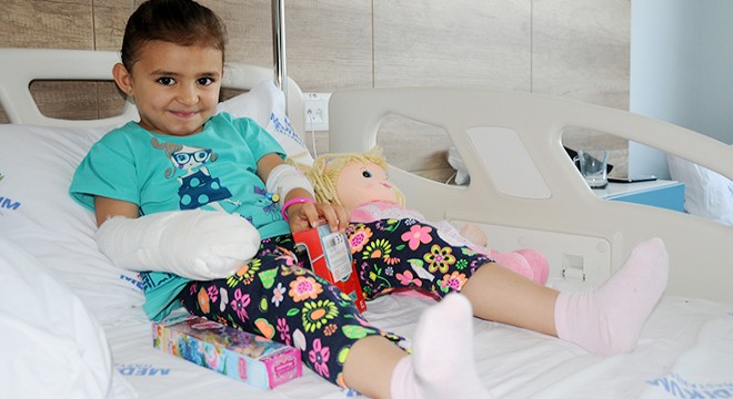 Zeynep'in dikilen parmağı alındı