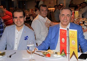 Antalya'da Galatasaray kaptanı Selçuk İnan'ın formasına 10 bin TL