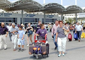 Kaç İstanbullu Antalya'ya tatile geldi