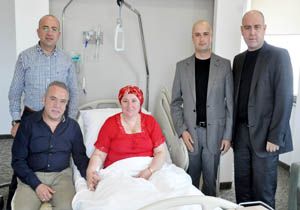 Başkan Böcek'in eşi kanser tedavisi görüyor