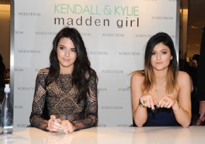 Teşhir mi unutkanlık mı?