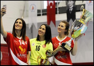 Kupa avcısı melekler