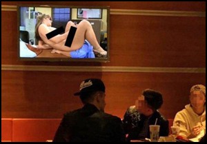 Mc Donalds'da porno şoku