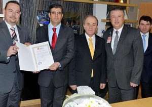 Vali Fraport IC'yi ziyaret etti