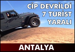 Safaride cip devrildi; 7 turist yaralı