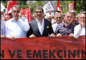 Yıldıray Sapan aday gibi çalışıyor