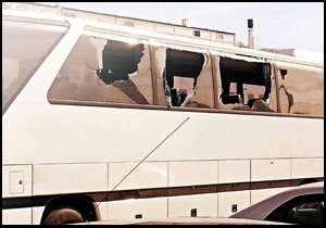 Aksaray'da otobüs taşlandı, Kemerli 2 futbolcu yaralandı