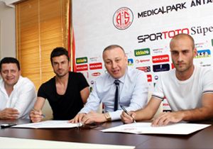 Medical Park Antalyaspor'da iki imza