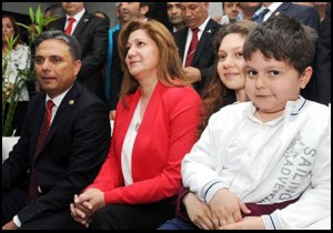 Muratpaşa'da CHP'li Uysal görevi devraldı