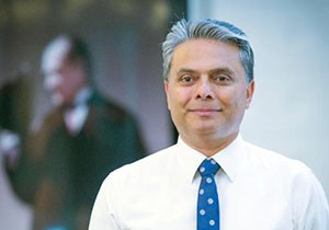 Uysal'dan partisi ile ilgili çok önemli karar