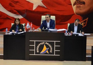 Cemevi kararı çıkmadı, Aleviler protesto etti