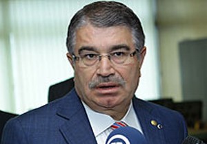 Her AKP'li vekile ait bir şantaj dosyası var