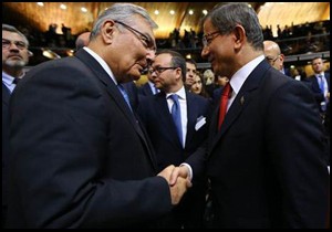 Davutoğlu'nu ilk kutlayan Antalyalı vekil