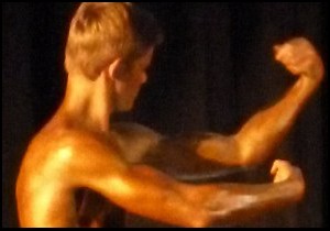 Dünyanın en genç body buildingçisi sadece 14 yaşında